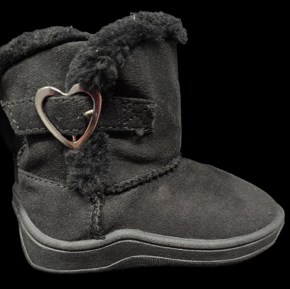 NEW - TODDLER GARANIMALS FAUX SUEDE,BLACK FURRY BOOTS WITH HEART BUCKLE …